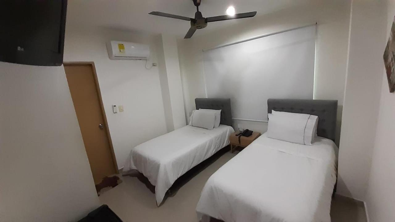 Onoma Hotel Лорика Экстерьер фото